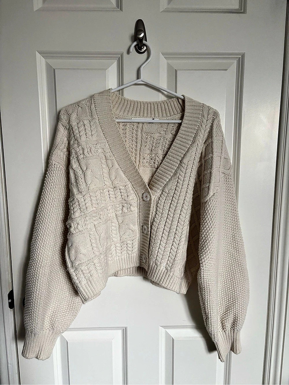 Altar'd State Cable Knit Cardigan in Cream Size Medium Like New